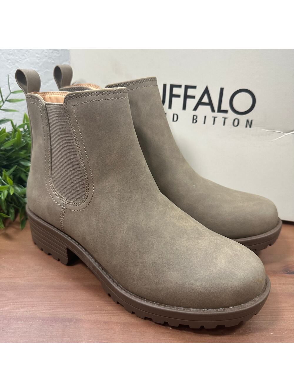 Buffalo David Bitton Women's Anna Brown‎ Water Repellant Boots Size 7